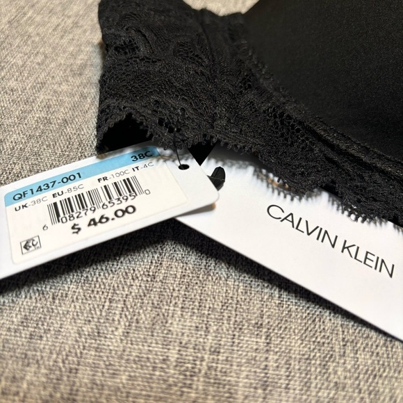 Calvin Klein Women's Seductive Comfort Lift Strapless Multiway Bra - Picture 6 of 7